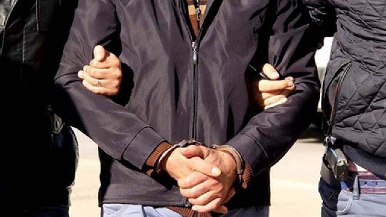 Park halindeki 10 araca zarar veren zanlı yakalandı