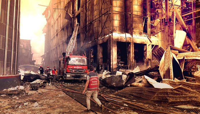 Son dakika | Sakarya'da makarna fabrikasında patlama! Çok sayıda yaralı var
