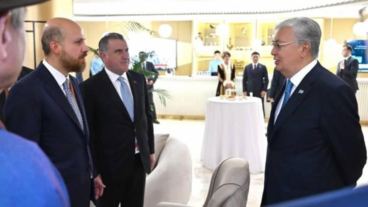 Bakan Osman Aşkın Bak, Kazakistan'da Cumhurbaşkanı Tokayev ile görüştü!