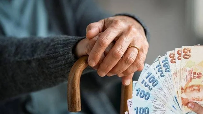 Emeklilik haklarını birkaç günle pas geçen binlerce çalışan için sevindirici haber paylaşıldı. Hazırlanan yeni emeklilik yol haritası nihayet netlik kazandı