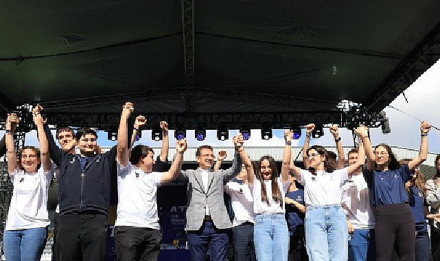 İstanbul Büyükşehir Belediye Başkanı Ekrem İmamoğlu, İBB Ders Atölyeleri ve Teknoloji Seminerleri Mezuniyet Kutlamalarına Katıldı - GÜNDEM