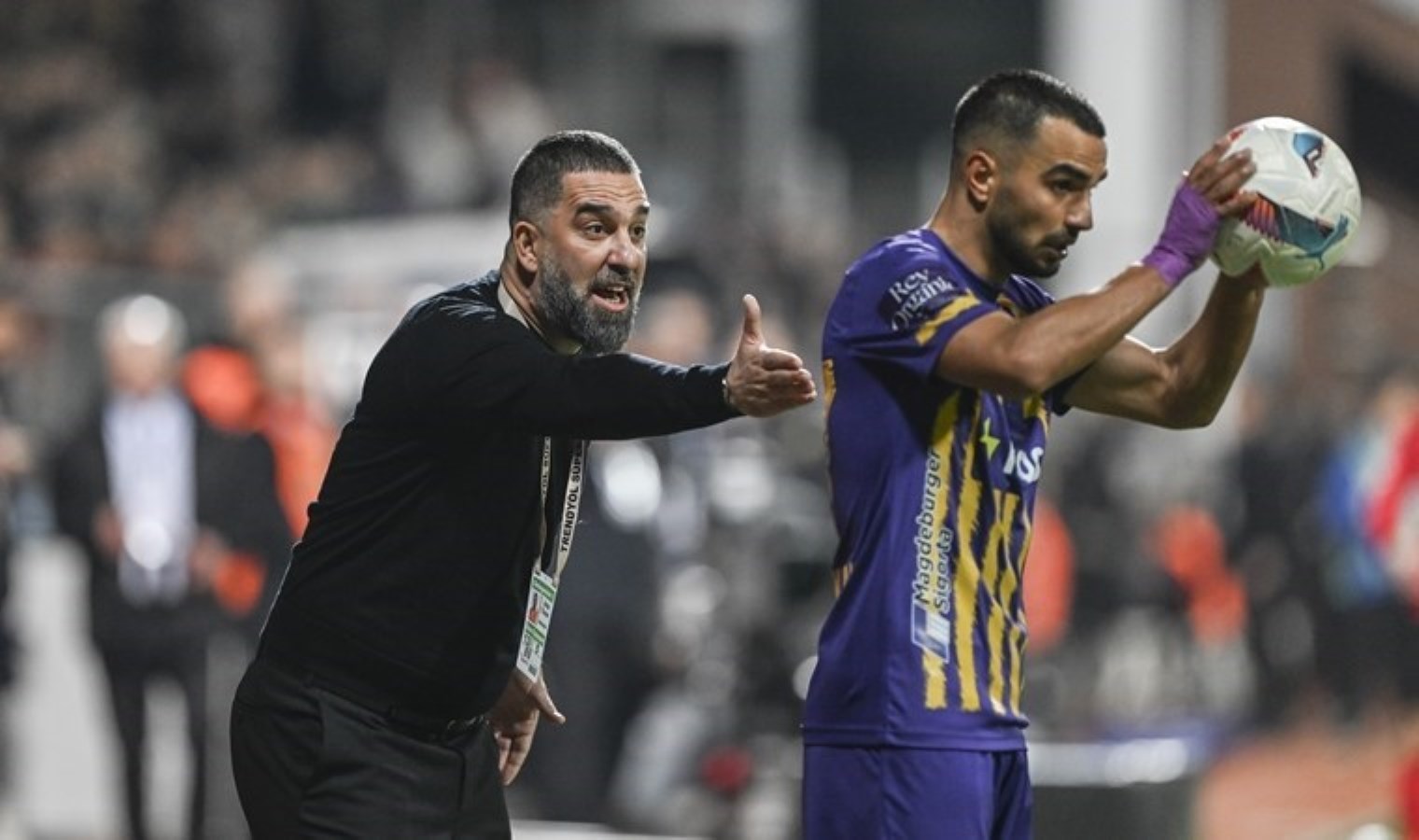 Arda Turan, F.Bahçe maçında kırmızı kart gördü! - En güncel spor haberleri