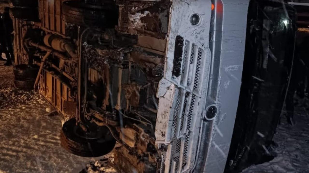 Kütahya'daki işçi hizmetinin tersine çevrilmesi nedeniyle 3 kişi yaralandı