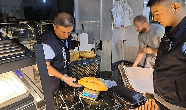 Sivas Belediyesi Zabıta Müdürlüğü ekipleri, kent genelinde faaliyet gösteren fırınlarda incelemelerde bulundu.
