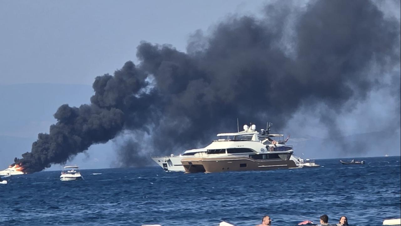 Bodrum açıklarında motoryatta yangın - Son Dakika Haberleri