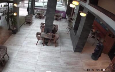Garson Robot Kendi Kendine Merdivenlerden Düştü