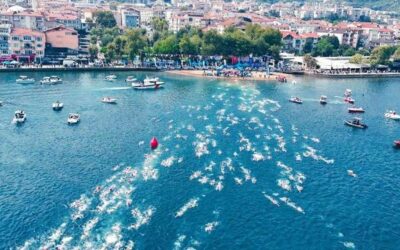 İzmit Körfezi’ni yüzerek geçtiler