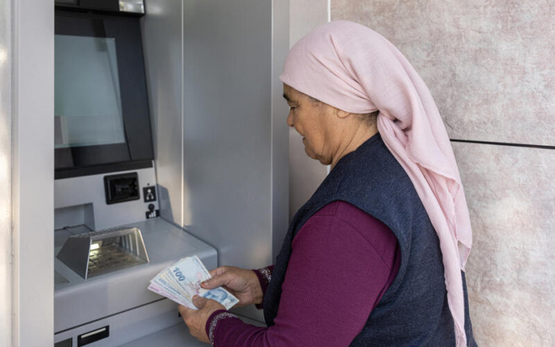 Emekli Maaşı ve Bayram İkramiyesi Ödeme Tarihleri Açıklandı